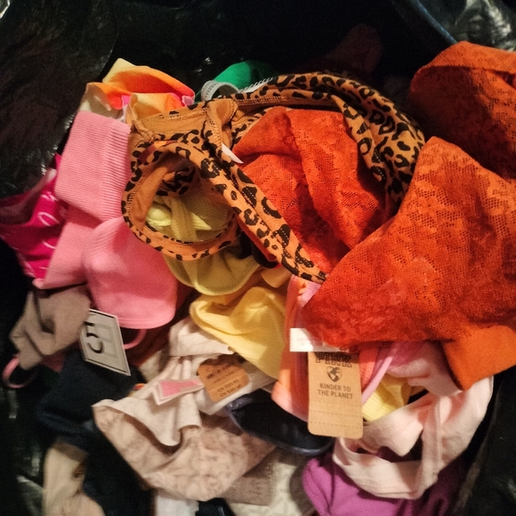 Vs panties - Picture 2 of 4